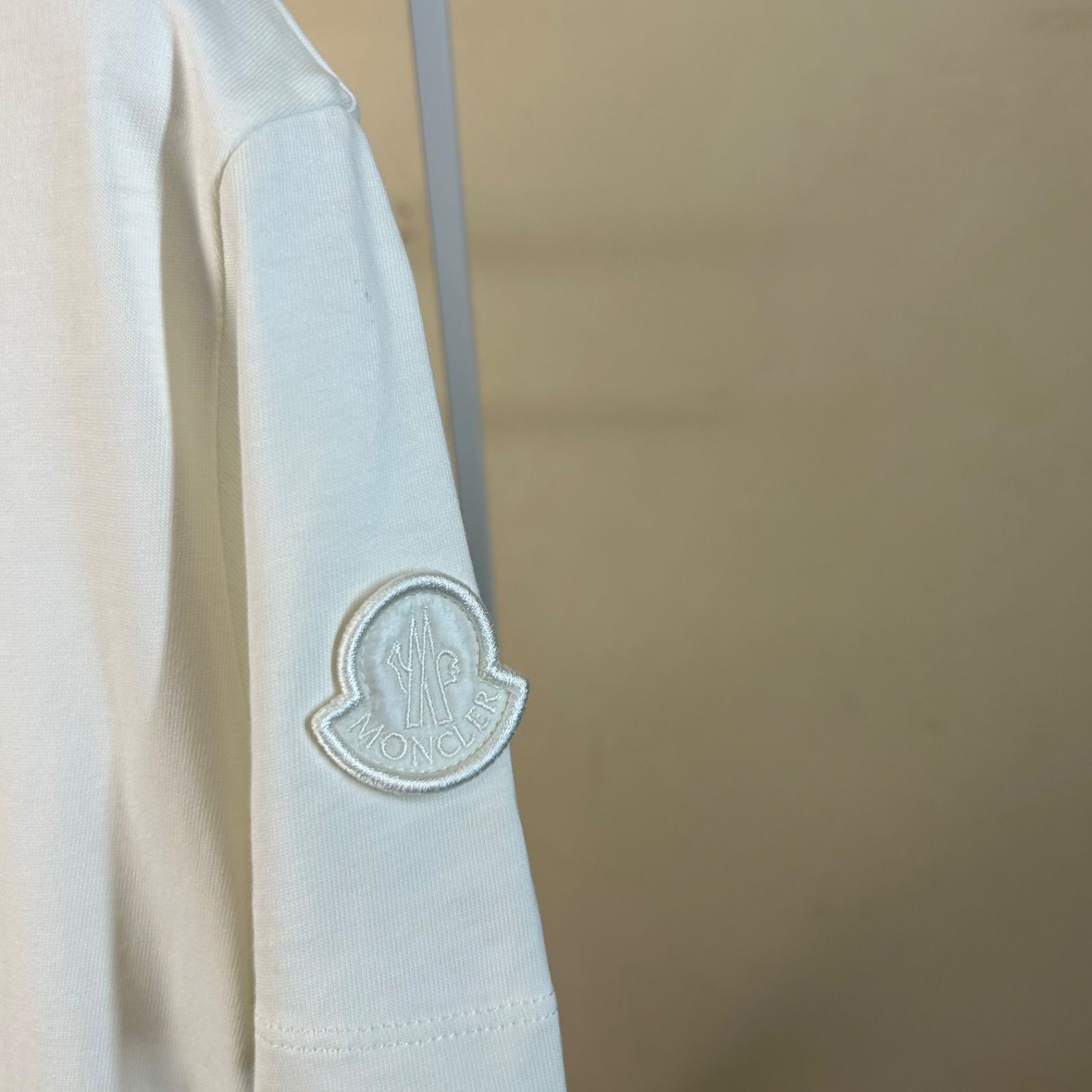 23年モデル MONCLER モンクレール半袖TシャツクリームM