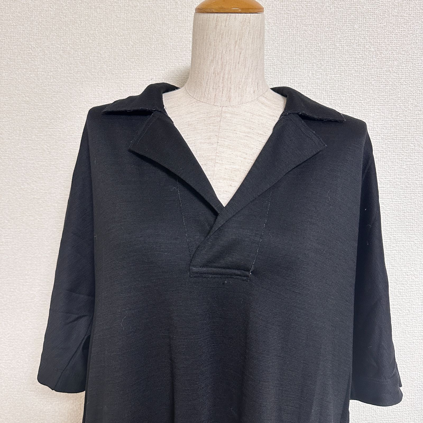 イッセイミヤケ ISSEY MIYAKE 半袖 オープン ウールジャージーチュニックワンピース ひざ丈 カットソーワンピース ポケット付き バックヨークデザイン ブラック