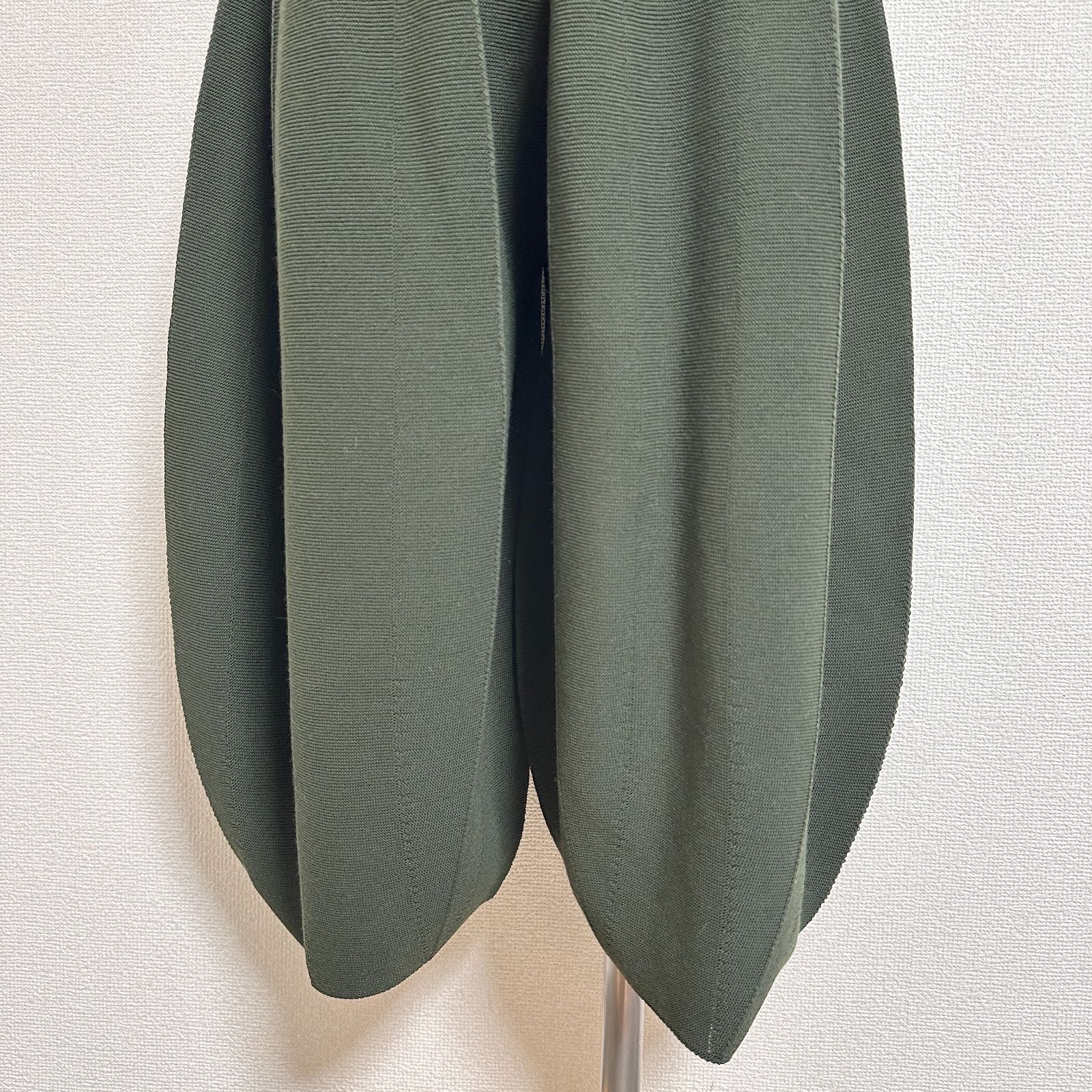  Sybilla シビラ 23 AW コクーンフォルムニットパンツ ホールガーメント ウォッシャブル サルエル サイズSS W 56 59 cm 深緑 カジュアルパンツ パンツ