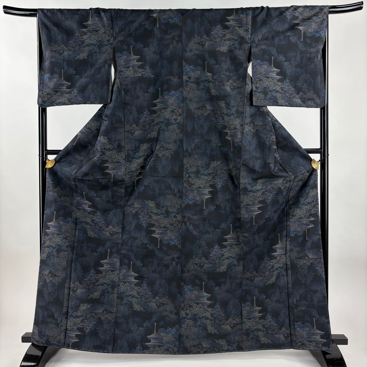 大島紬 身丈166 5 cm 裄丈66 M 袷 都喜ヱ門 泥染 落款 証紙 樹木 建物 藍色 正絹