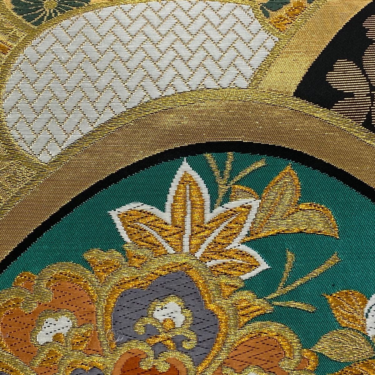 袋帯 秀品 華文 蝶 唐織 金糸 黒 六通 正絹