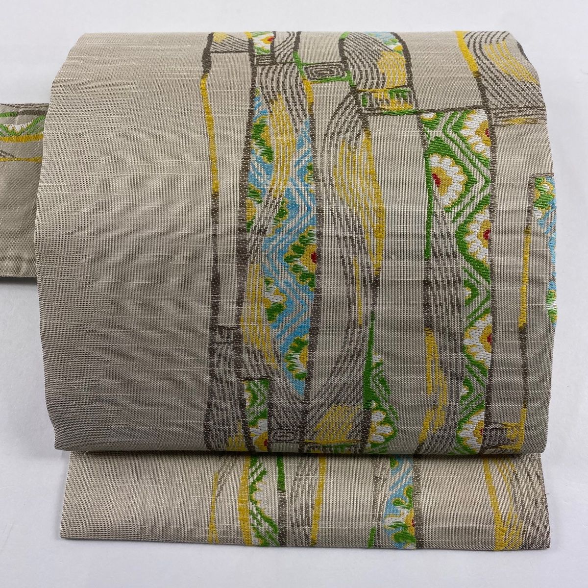 名古屋帯 秀品 花 幾何学 刺繍 ベージュ 正絹