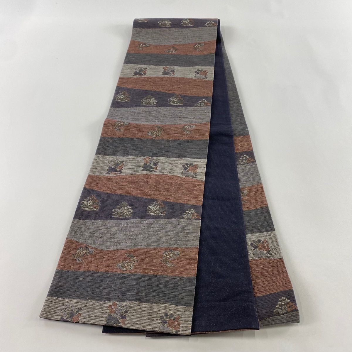  袋帯 秀品 花うさぎ 荒磯 銀糸 箔 薄紫 六通 正絹 袋帯 帯