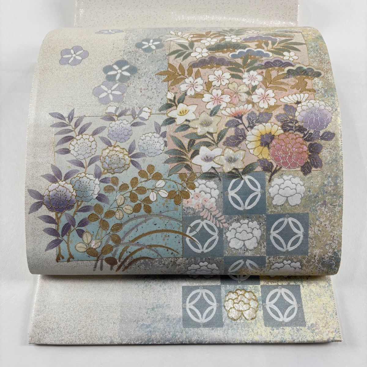 袋帯 秀品 松竹梅 草花 螺鈿 金銀彩 クリーム お太鼓柄 正絹 【中古