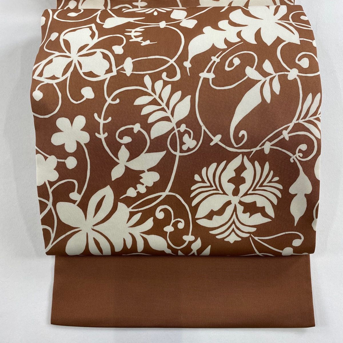 名古屋帯 秀品 松葉仕立て 花唐草 小豆色 正絹