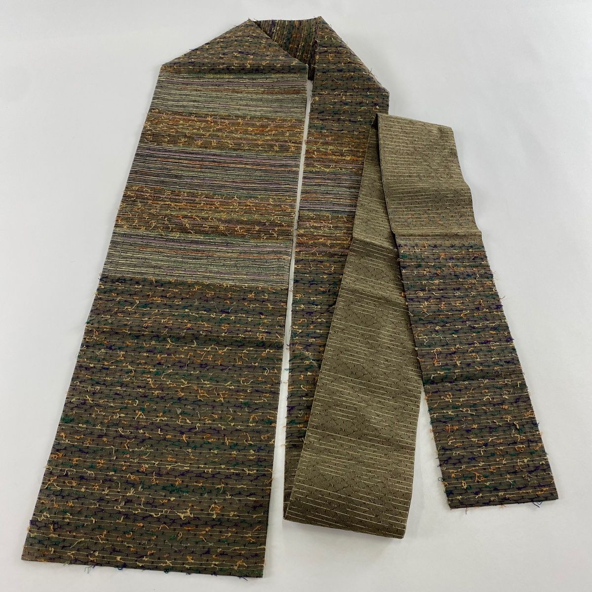  名古屋帯 秀品 髭紬地 縞 幾何学模様 金糸 茶緑色 正絹 名古屋帯 帯