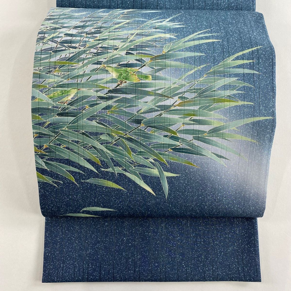 開き名古屋帯 秀品 落款 鳥 葉柄 ぼかし 青緑 正絹