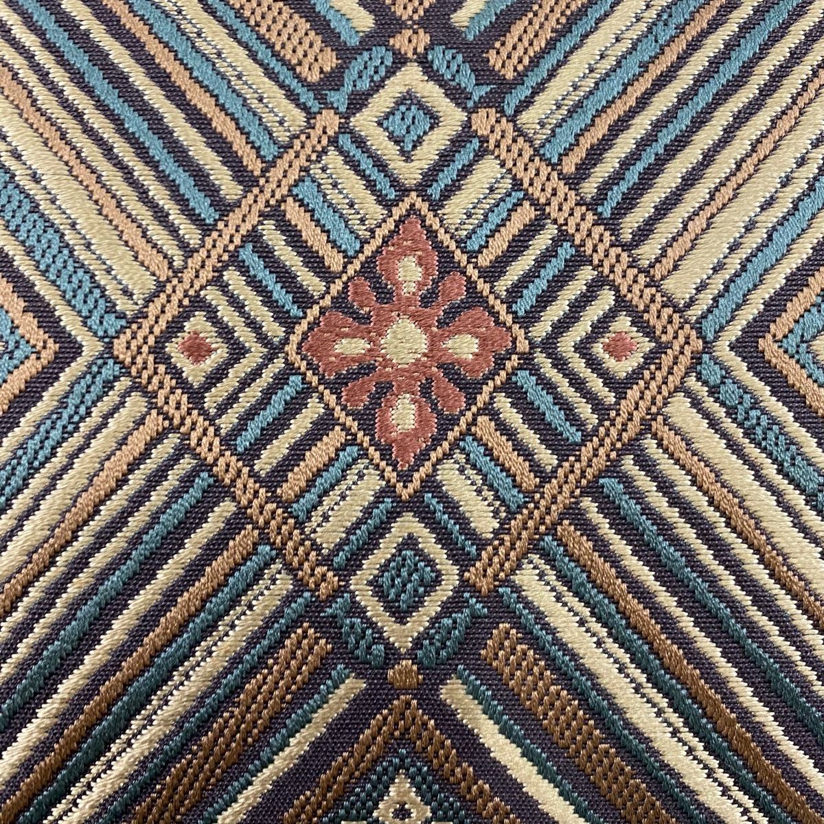 名古屋帯 秀品 八寸名古屋帯 松葉仕立て 草花 幾何学模様 刺繍 紫 正絹