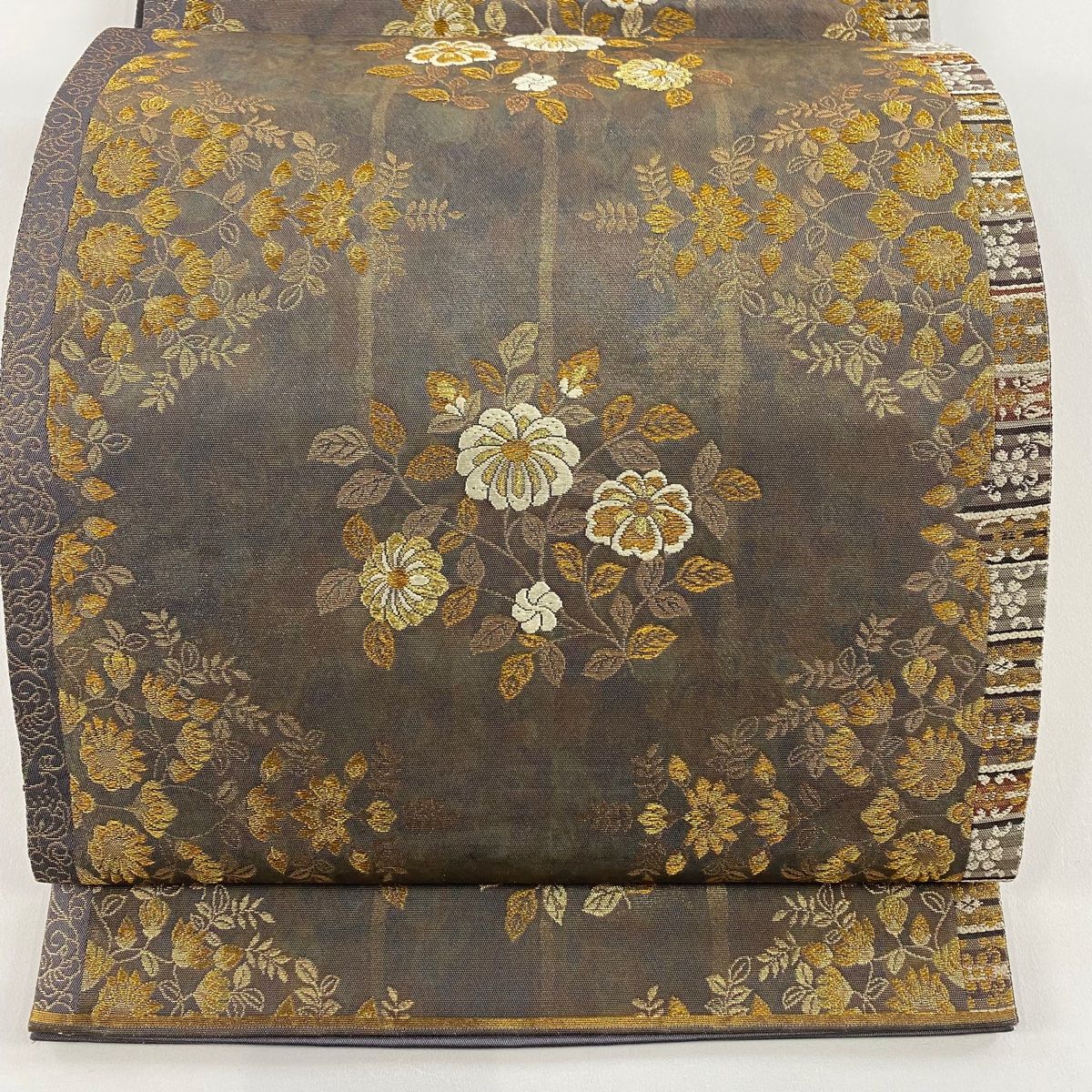 袋帯 秀品 証紙 草花 金糸 刺繍 灰茶 六通 正絹