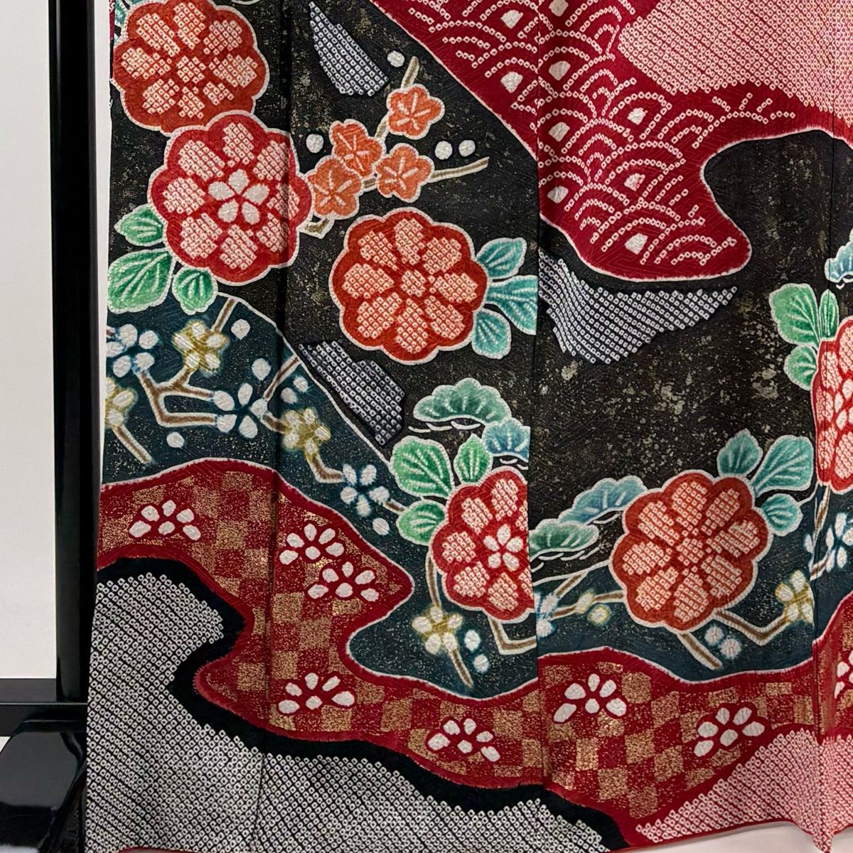 振袖 身丈168 5 cm 裄丈68 L 袷 菊 梅 絞り 金銀彩 赤 正絹
