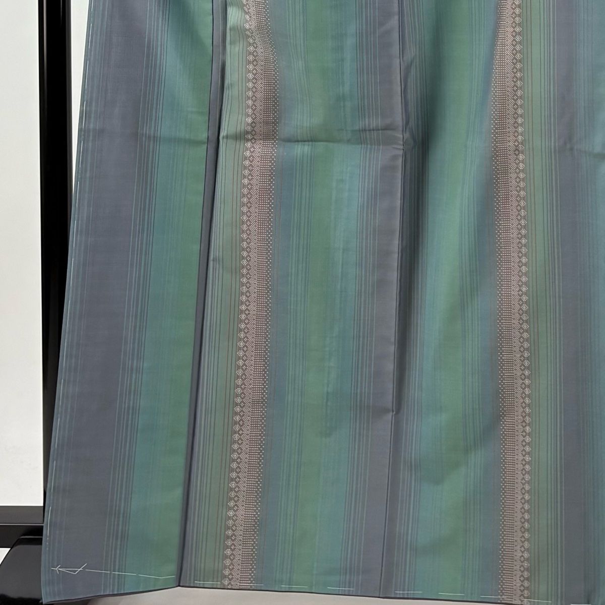 大島紬 身丈167 cm 裄丈67.5 L 袷 証紙 縦縞 灰緑 正絹