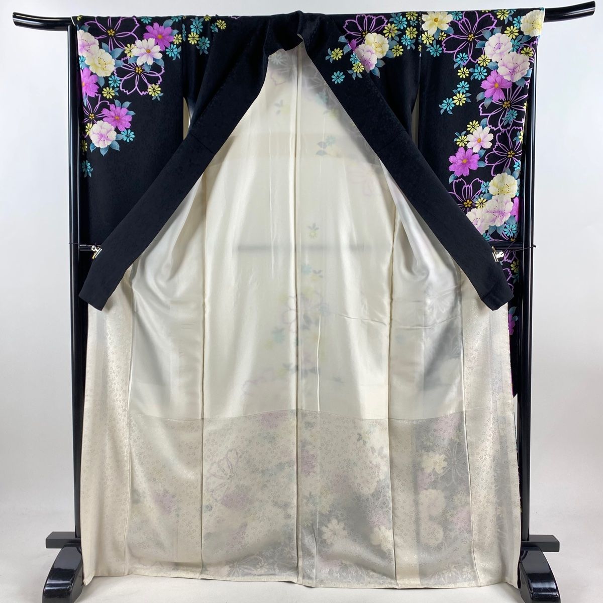  振袖 身丈170 cm 裄丈69 L 袷 草花 染め分け ぼかし 黒 正絹 振袖 着物
