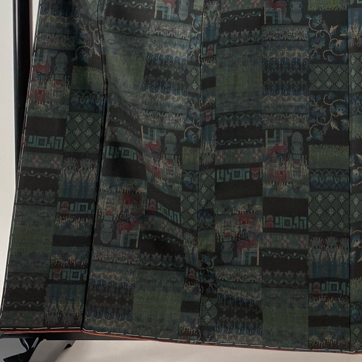 大島紬 身丈162 cm 裄丈65 M 袷 純泥染 証紙 コプト柄 花唐草 黒 正絹