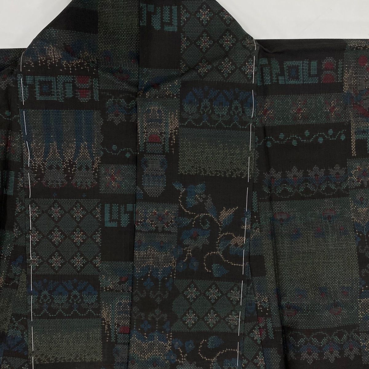  大島紬 身丈162 cm 裄丈65 M 袷 純泥染 証紙 コプト柄 花唐草 黒 正絹 紬 着物