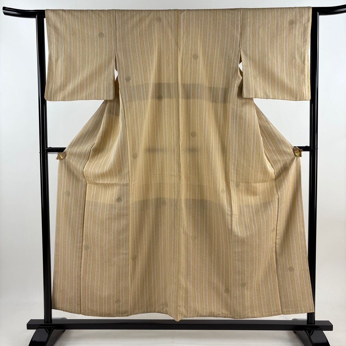 小紋 身丈155.5 cm 裄丈63 S 袷 縦縞模様 鶏頭 金糸 薄茶色 正絹