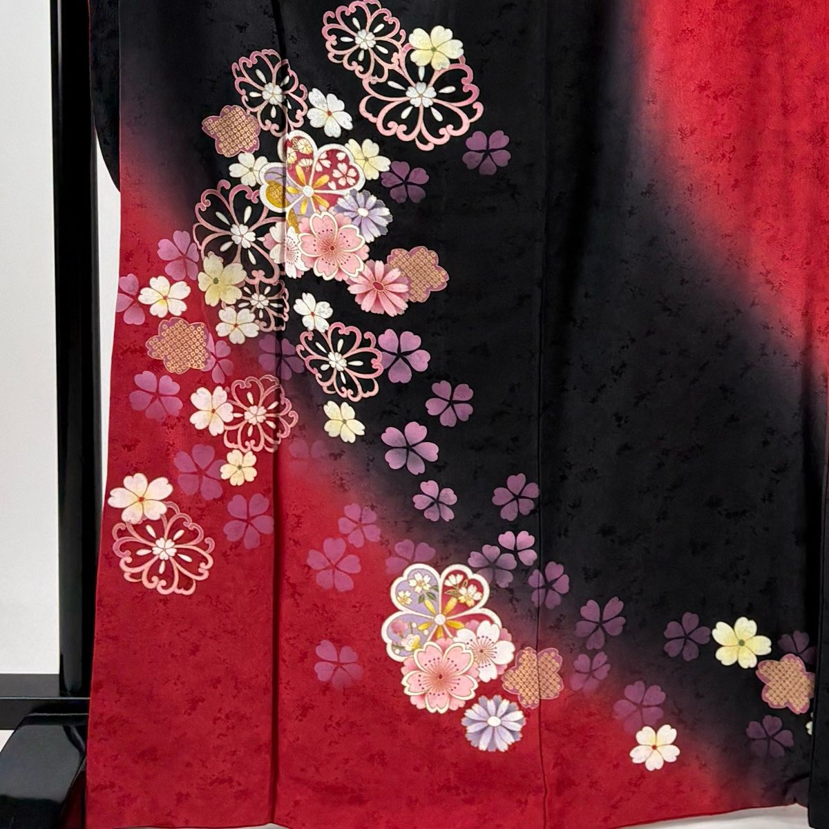 振袖 身丈167 5 cm 裄丈69 L 袷 桜 金彩 染め分け 黒 正絹