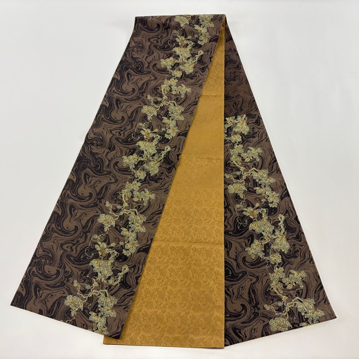 美品】 袋帯 名品 葡萄 幾何学模様 金糸 焦茶色 六通 正絹 【中古