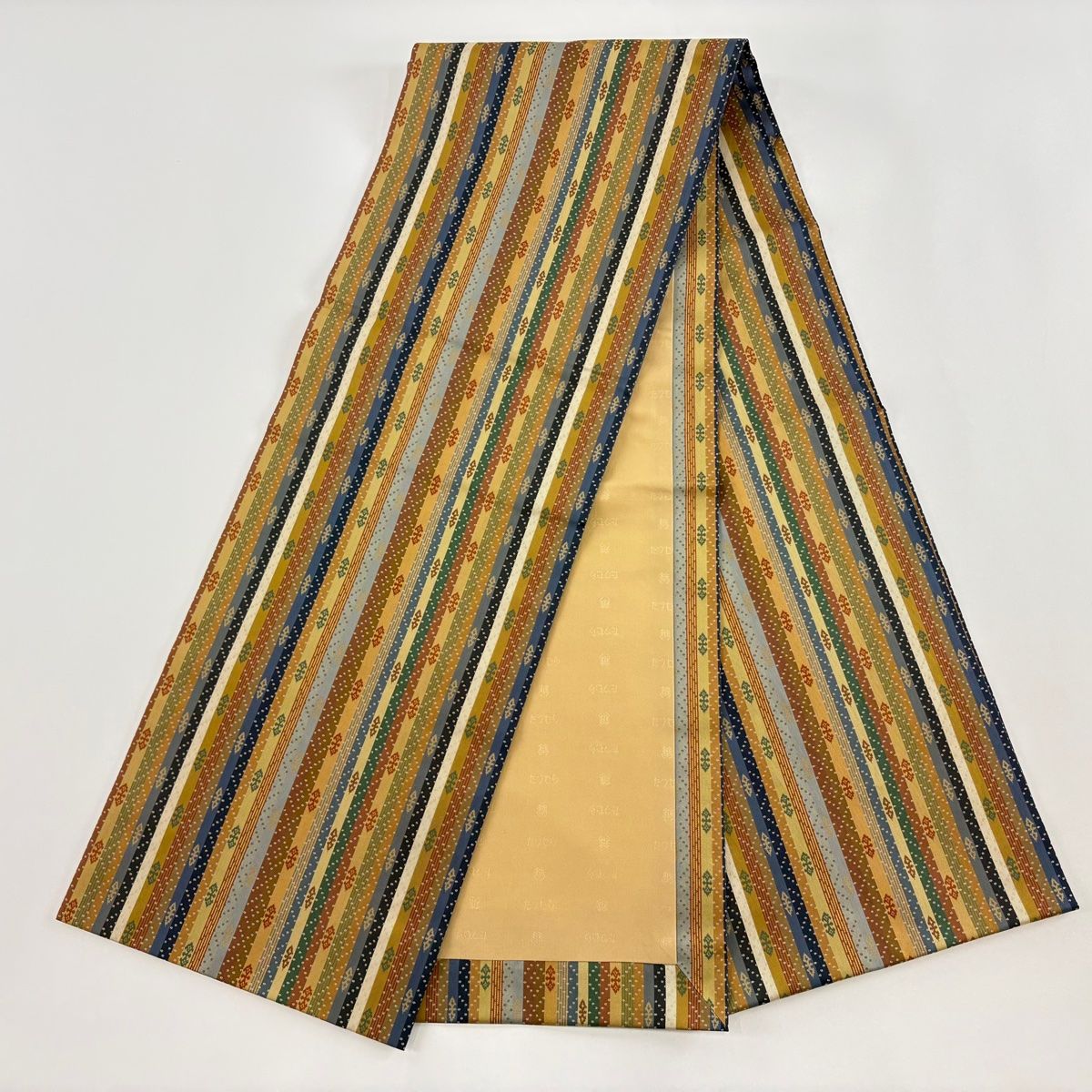 天平段文 茶緑色