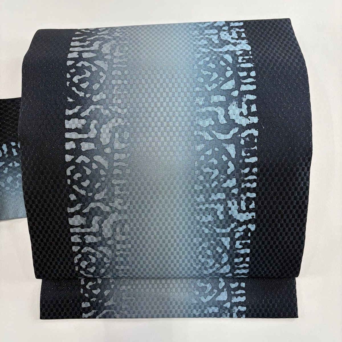 名古屋帯 幾何学模様 銀糸 黒灰 正絹