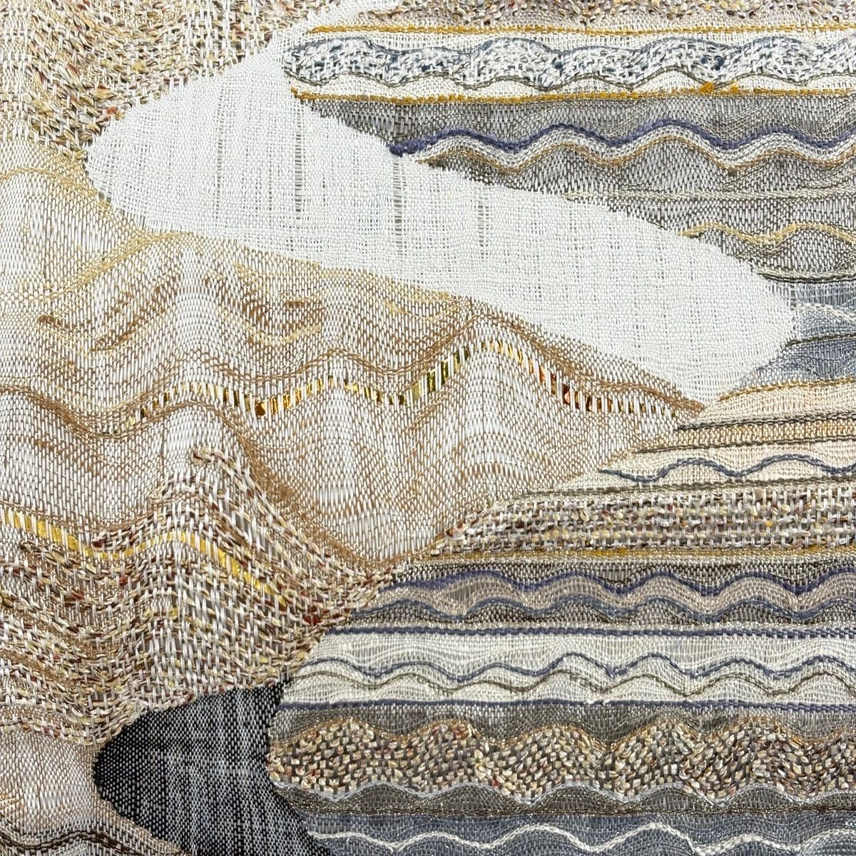 袋帯 波 幾何学模様 金銀糸 箔 灰色 お太鼓柄 正絹