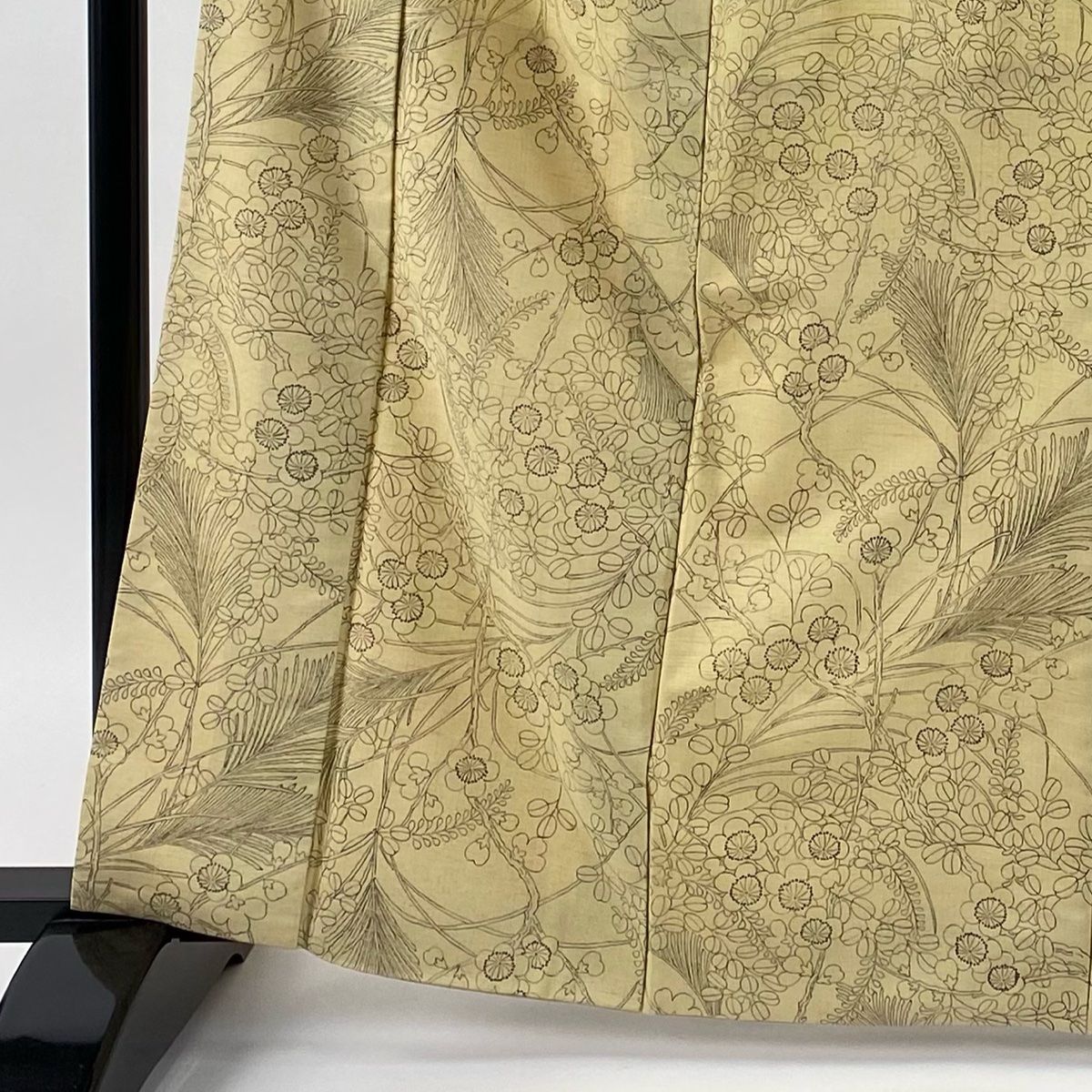 小紋 身丈164 5 cm 裄丈64 M 袷 紬地 枝梅 萩 薄黄 正絹 秀品