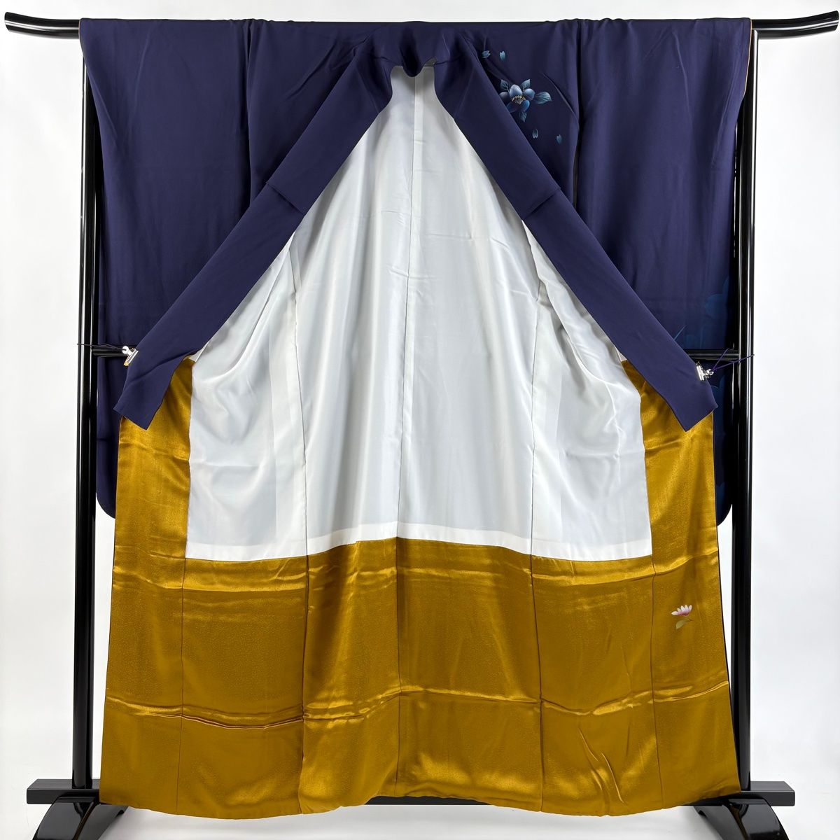  振袖 身丈159.5 cm 裄丈65.5 M 袷 鈴乃屋 草花 藤 青紫 正絹 秀品 振袖 着物