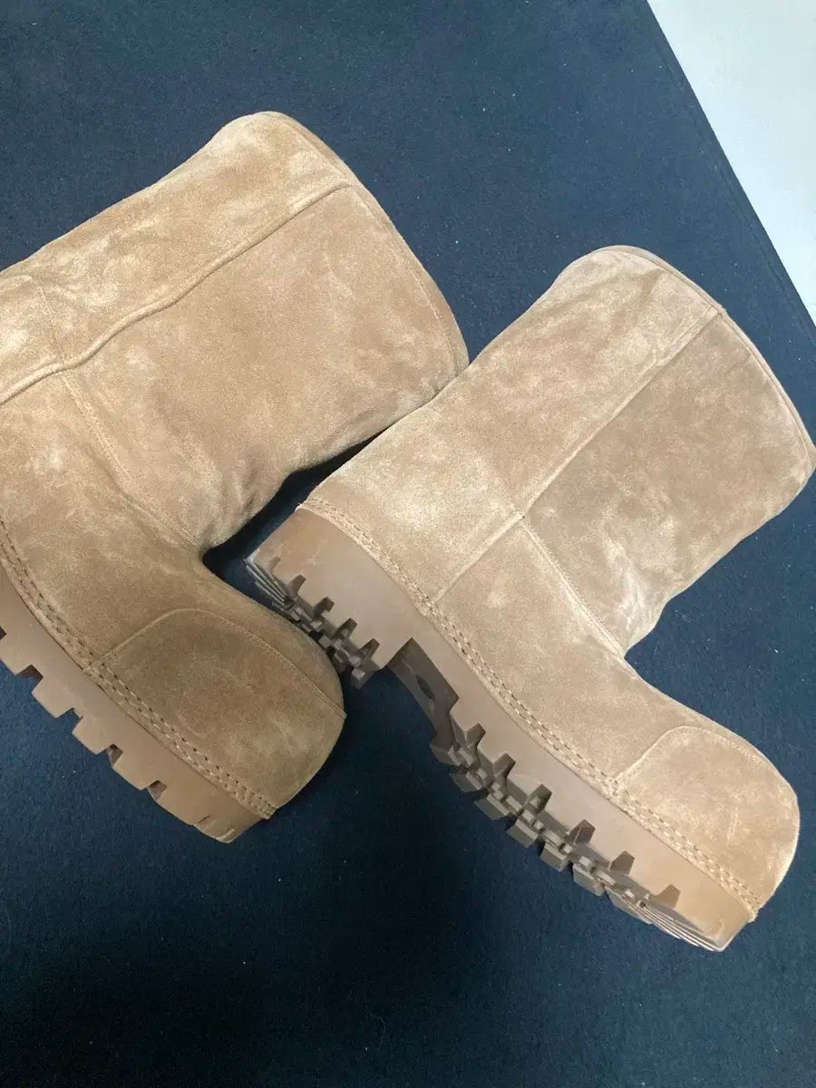 41 バレンシアガ アラスカ ミドルブーツ