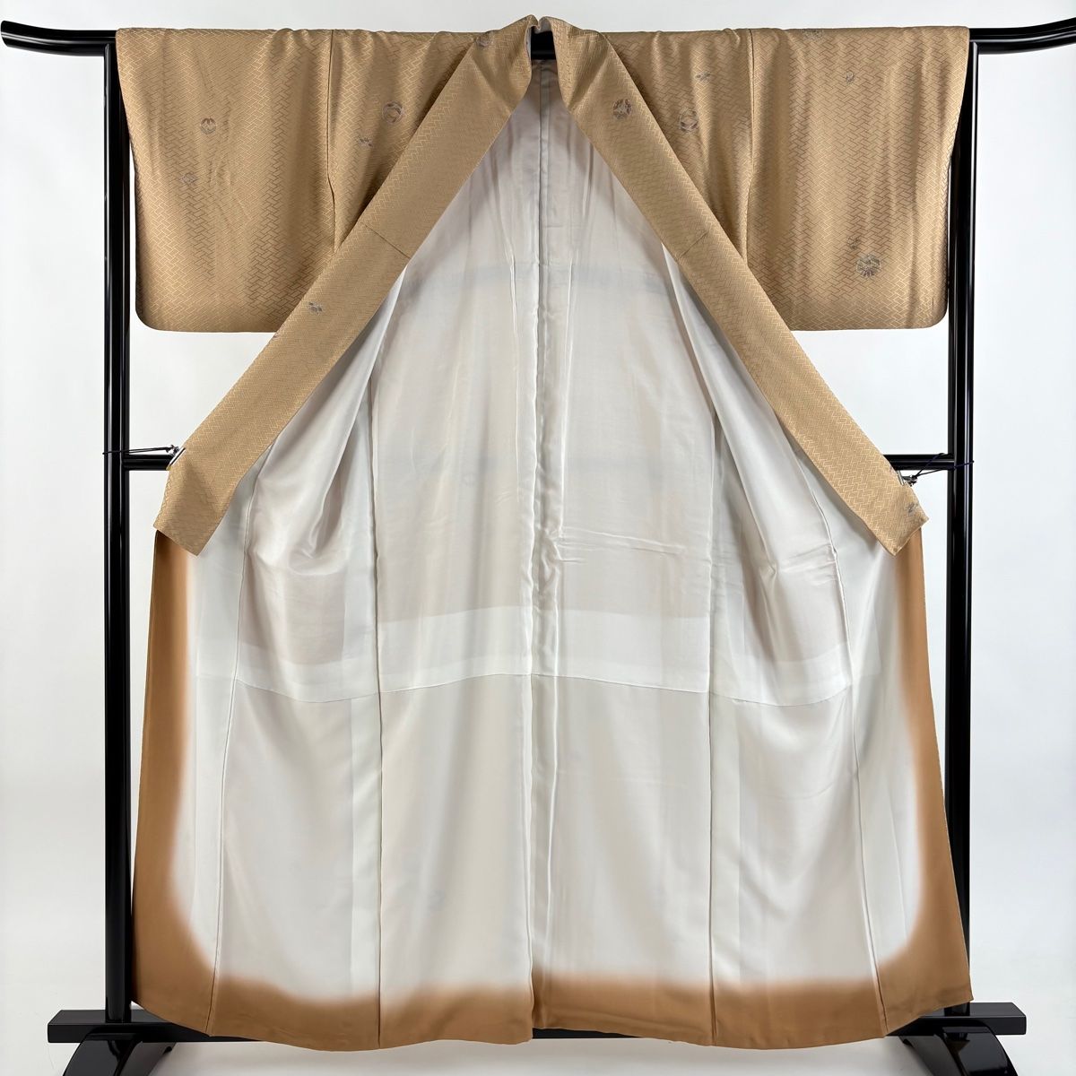  小紋 身丈158.5 cm 裄丈65 M 袷 浅井青仁 落款 花丸文 笹 金彩 薄オレンジ 正絹 秀品 小紋 着物