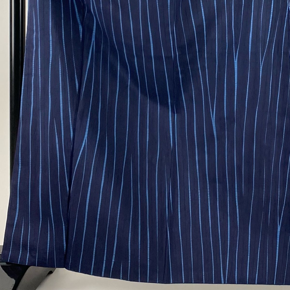 小紋 身丈164.5 cm 裄丈67 M 袷 縞 幾何学 絞り 紺色 正絹 秀品