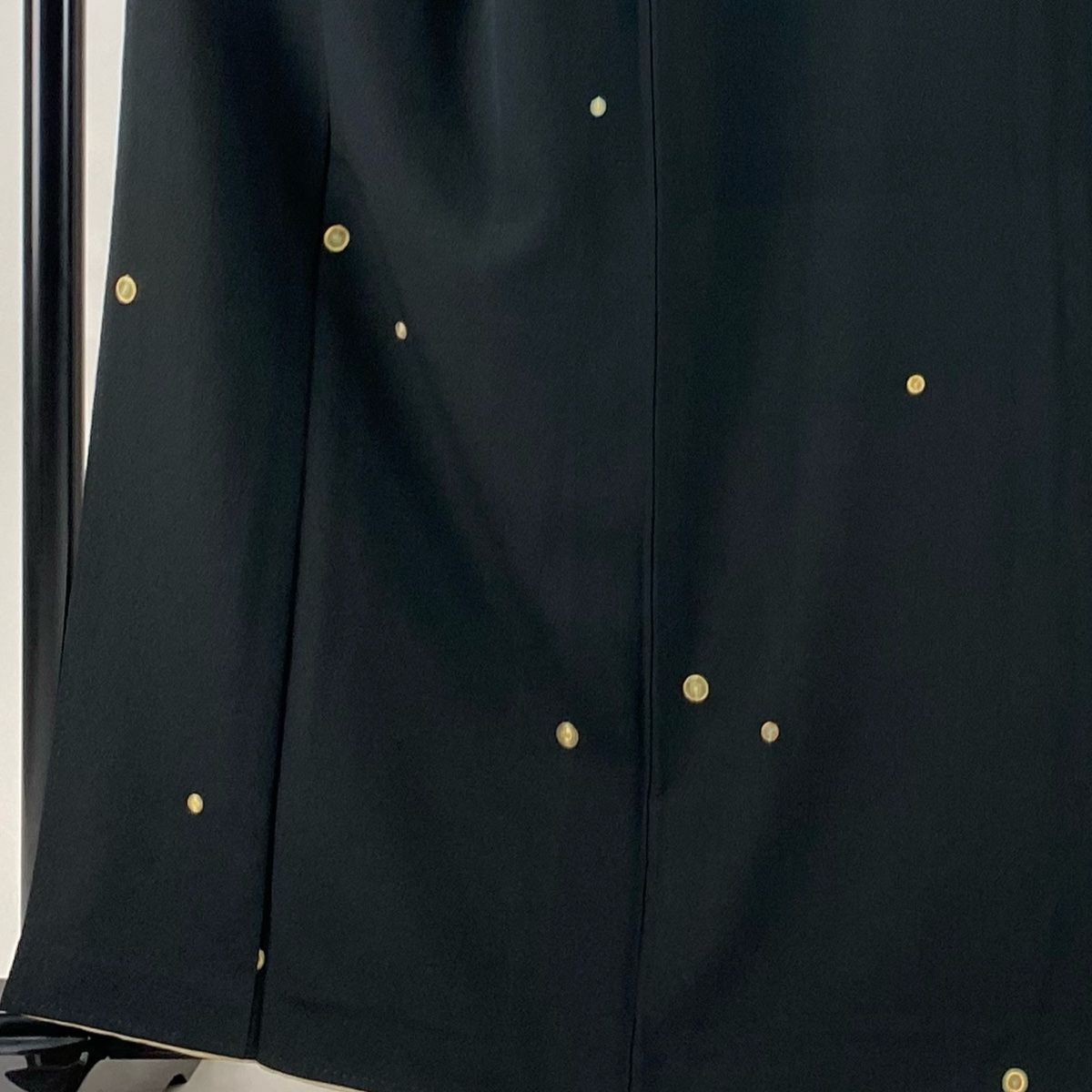 小紋 身丈161.5 cm 裄丈66 M 袷 丸文 刺繍 縮緬 黒 正絹 秀品