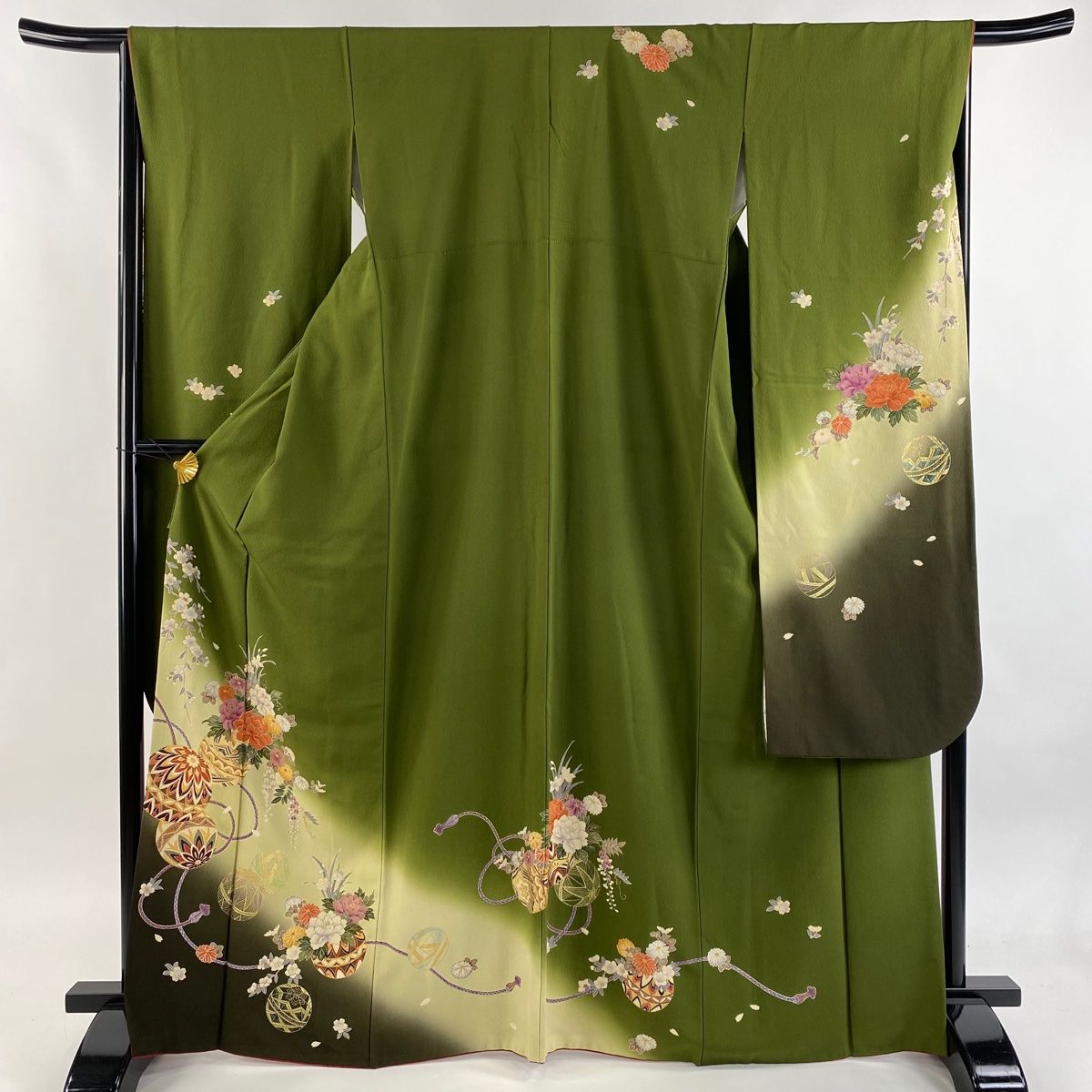 振袖 身丈166 cm 裄丈67 M 袷 手鞠 草花 金彩 ぼかし 鶯色 正絹 秀品