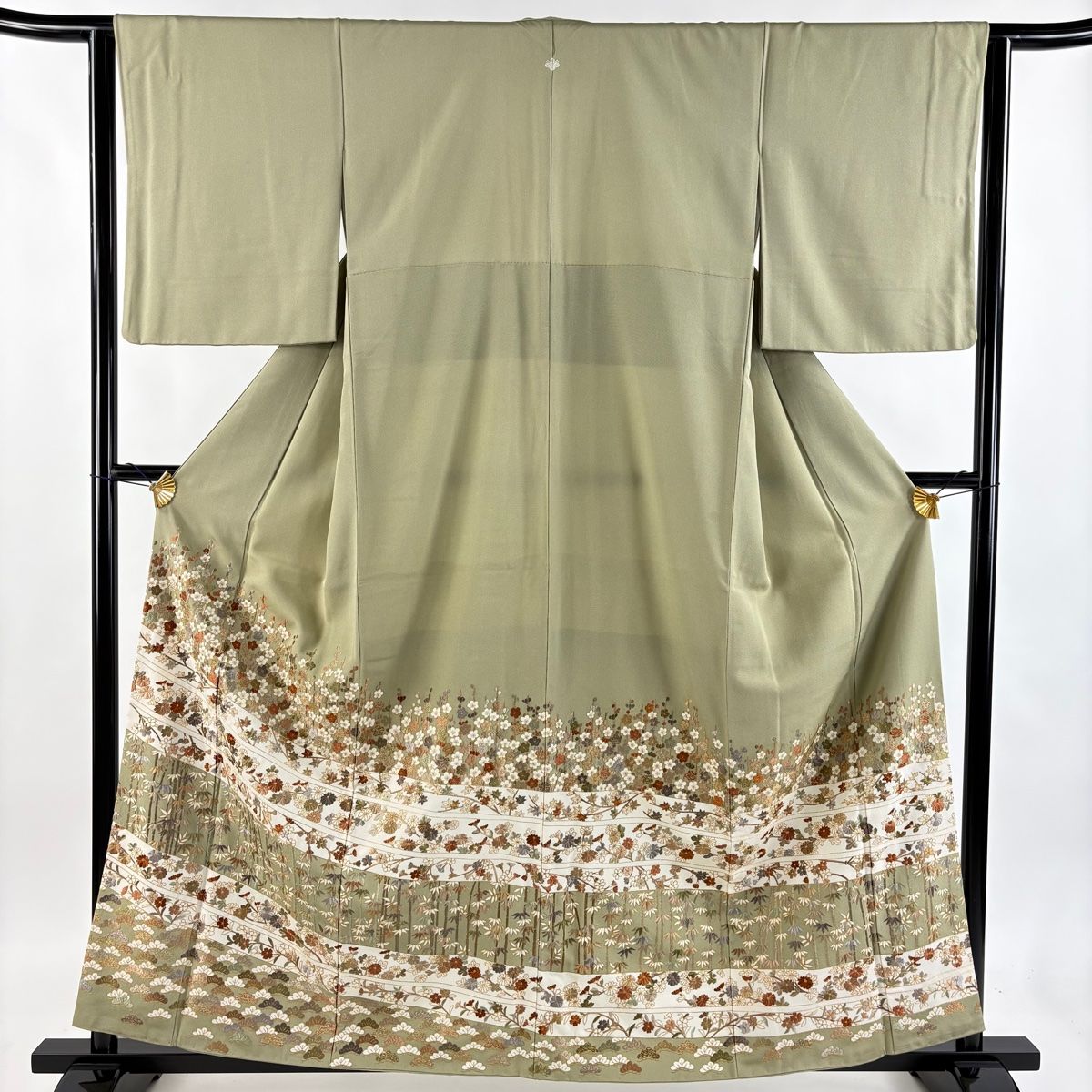 色留袖 身丈159.5 cm 裄丈62.5 S 袷 松竹梅 菊 刺繍 金糸 灰緑 正絹 秀品 一つ紋