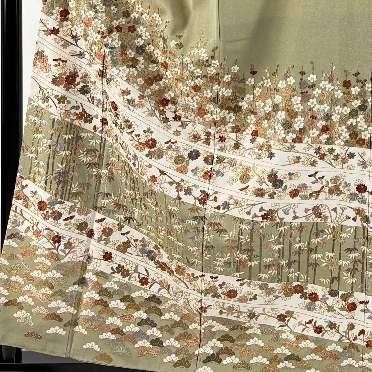 色留袖 身丈159.5 cm 裄丈62.5 S 袷 松竹梅 菊 刺繍 金糸 灰緑 正絹 秀品 一つ紋