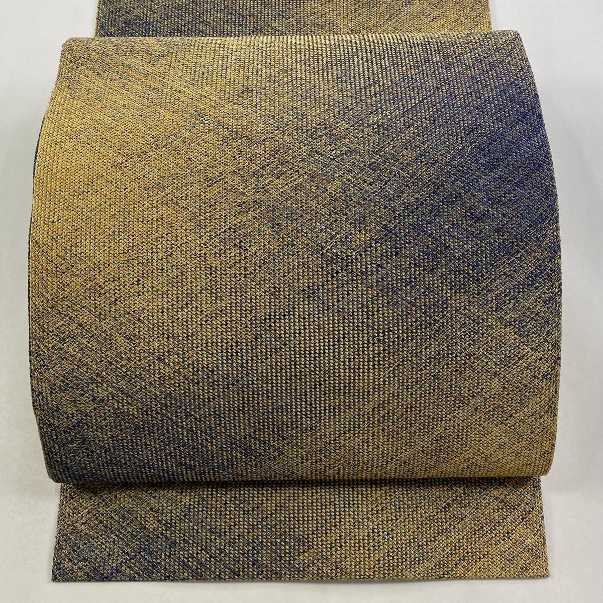 名古屋帯 秀品 八寸名古屋帯 松葉仕立て ぼかし柄 金糸 薄黄土色 正絹