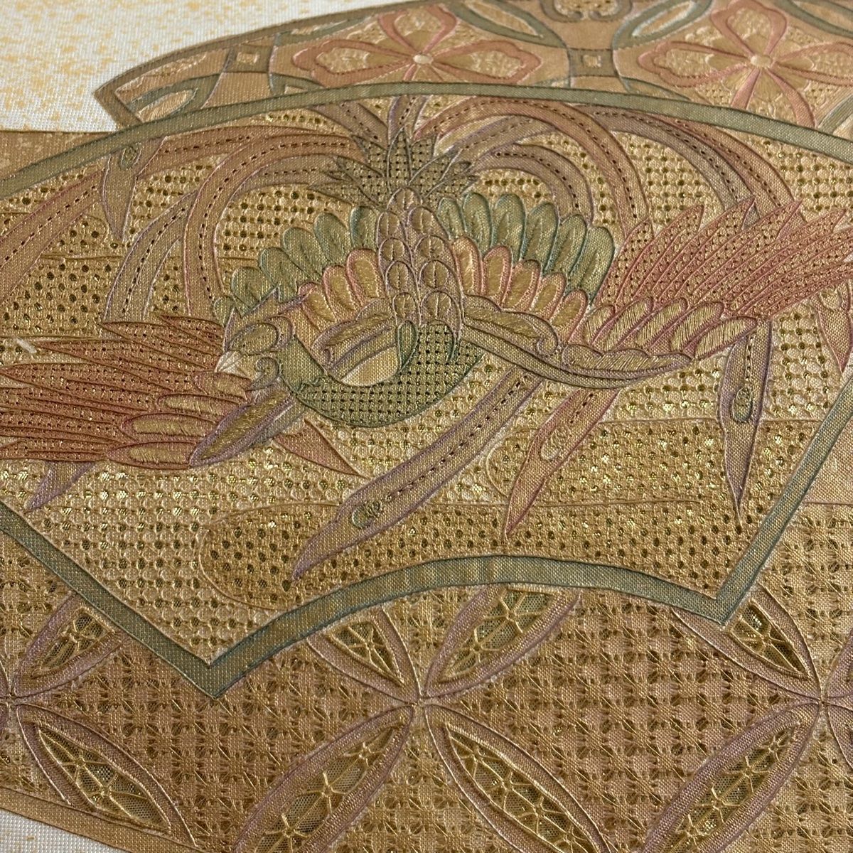 袋帯 秀品 扇面 鳳凰 刺繍 金彩 クリーム お太鼓柄 正絹