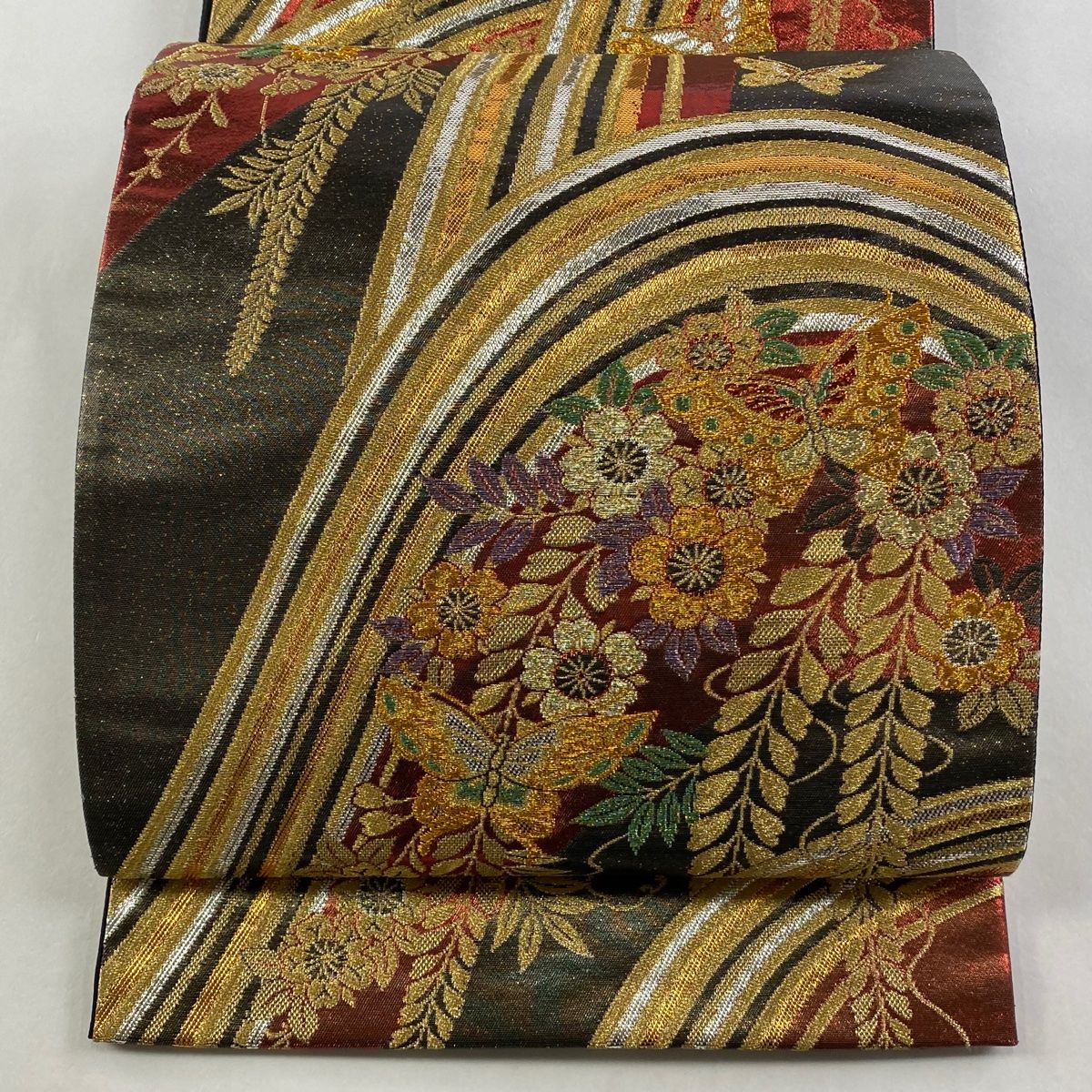 袋帯 秀品 蝶 桜 箔 唐織 焦茶色 六通 正絹