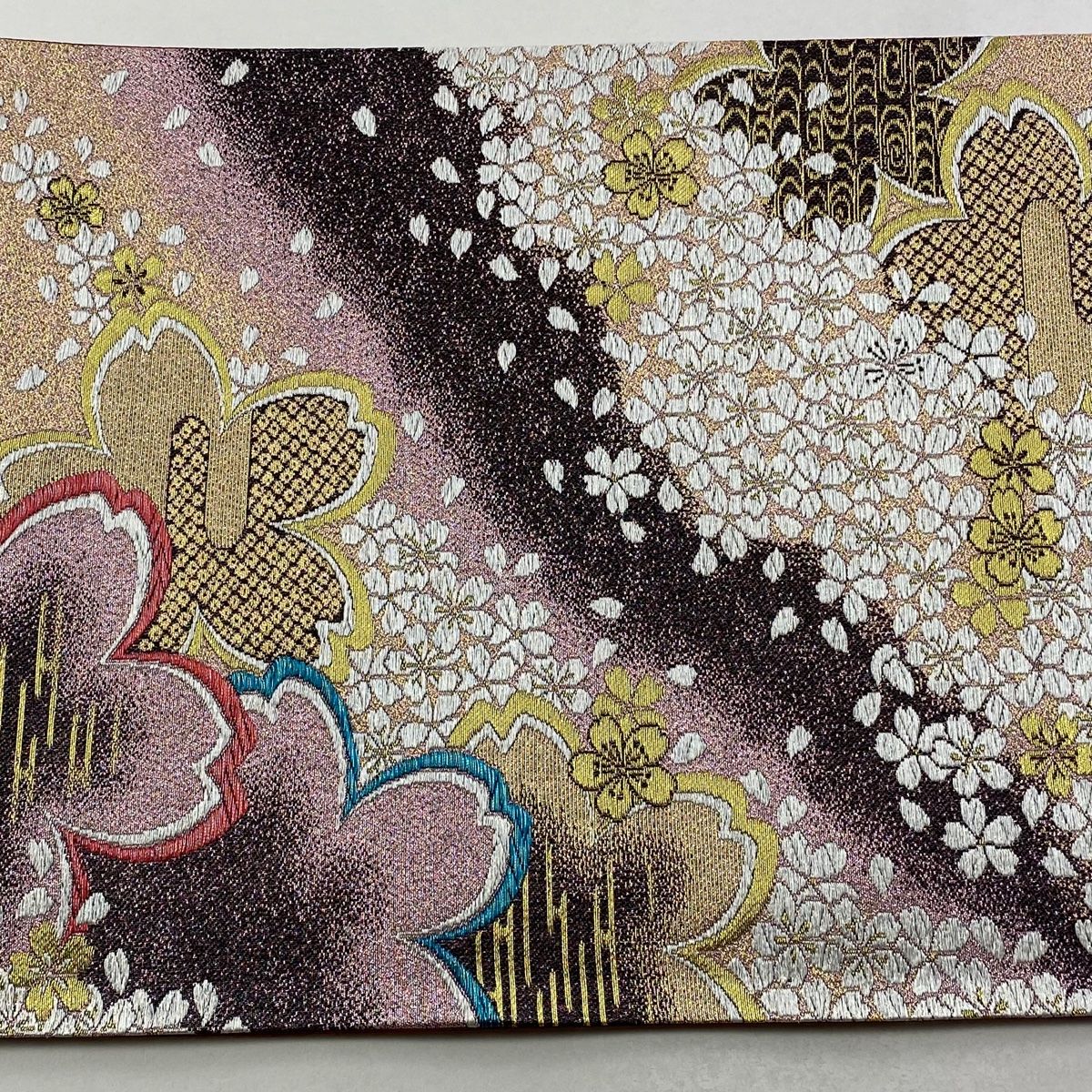 美品】 袋帯 秀品 桜 花びら 金糸 箔 ピンク 六通 正絹 【中古