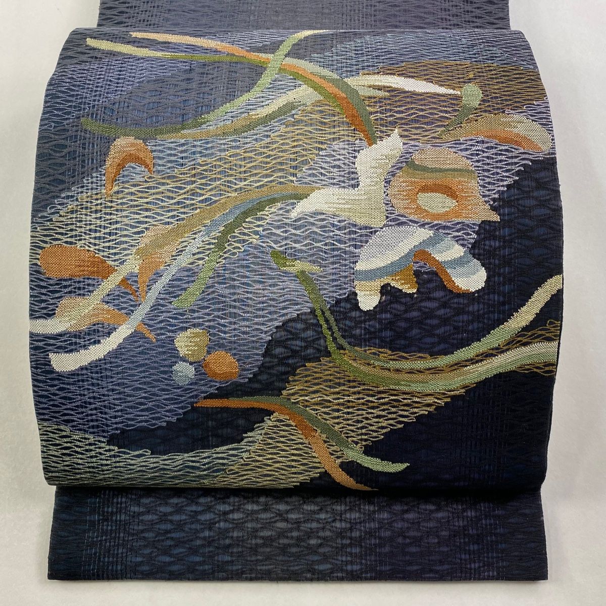 袋帯 秀品 草花 霞 金糸 青灰色 お太鼓柄 正絹