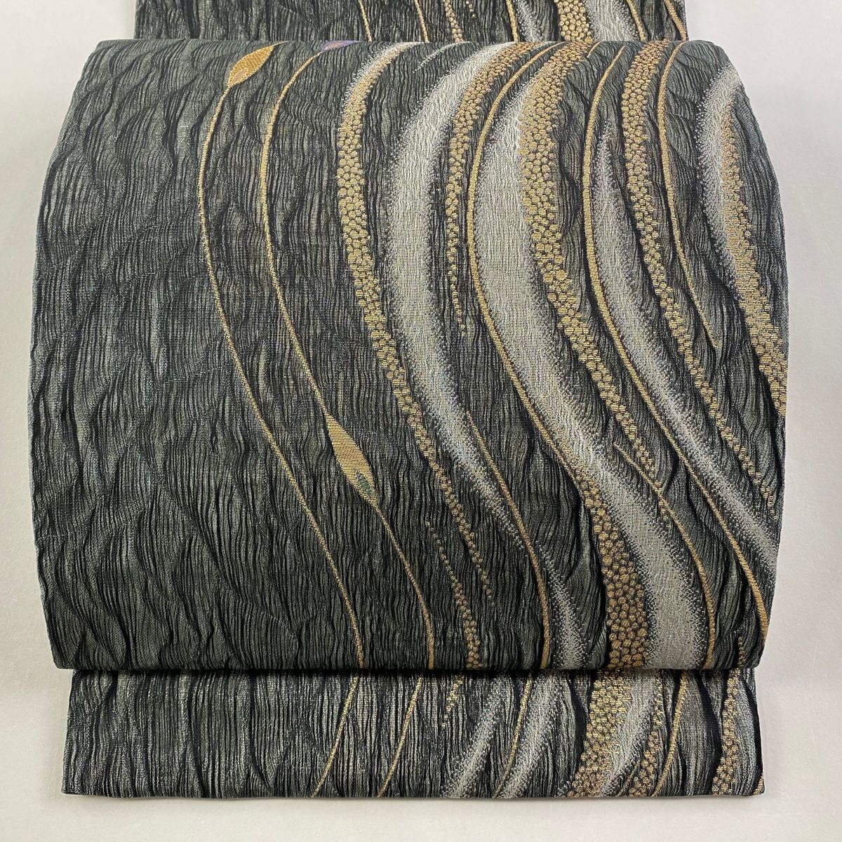 袋帯 秀品 証紙 幾何学模様 金銀糸 墨色 六通 正絹