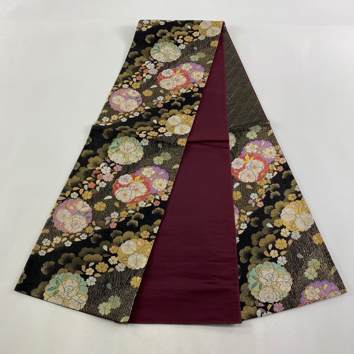 袋帯 秀品 桜 花びら 金糸 箔 黒 六通 正絹 【中古】 - メルカリ