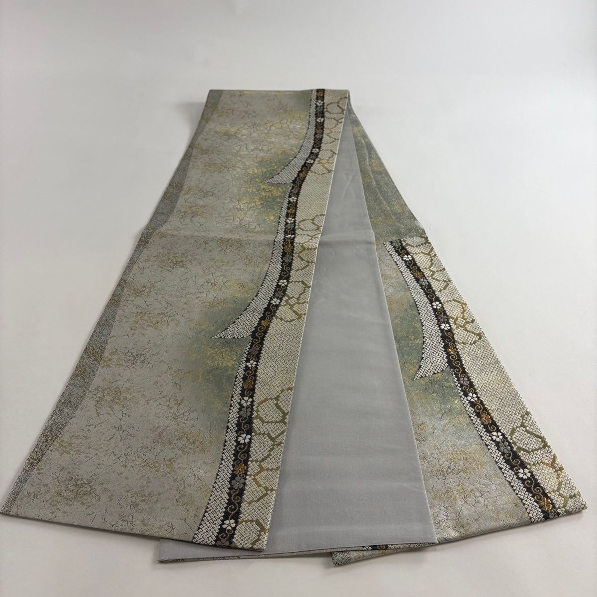 美品】 袋帯 秀品 花唐草 熨斗 金糸 箔 銀色 六通 正絹 【中古