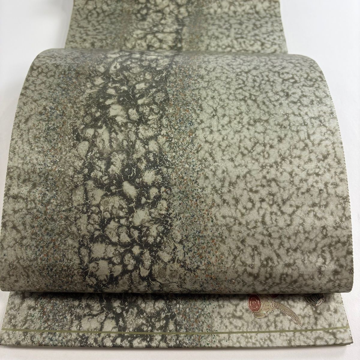 袋帯 秀品 落款 幾何学模様 箔 銀彩 鶯色 六通 正絹