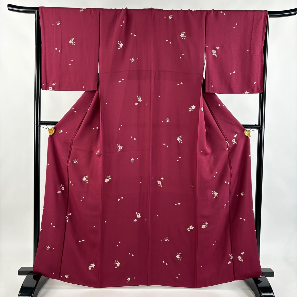 小紋 身丈164 cm 裄丈67 M 袷 やまと 桜 刺繍 金糸 赤紫 正絹 秀品