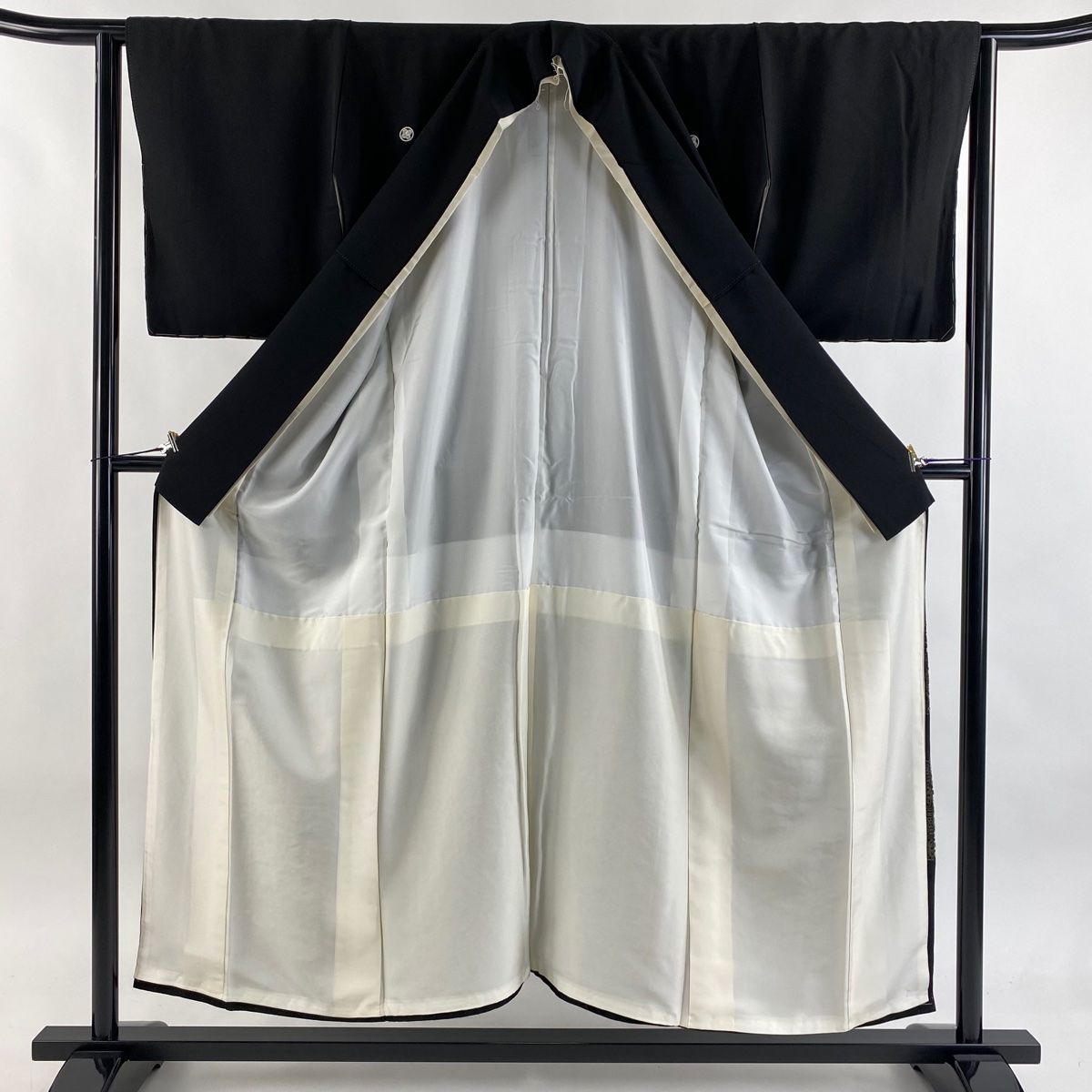  黒留袖 身丈154 cm 裄丈63 S 袷 華文 鳳凰 金糸 刺繍 黒 正絹 秀品 黒留袖 着物