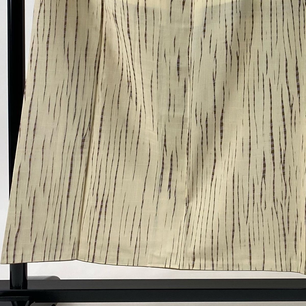 小紋 身丈154.5 cm 裄丈63.5 S 袷 紬地 幾何学模様 クリーム 正絹 秀品