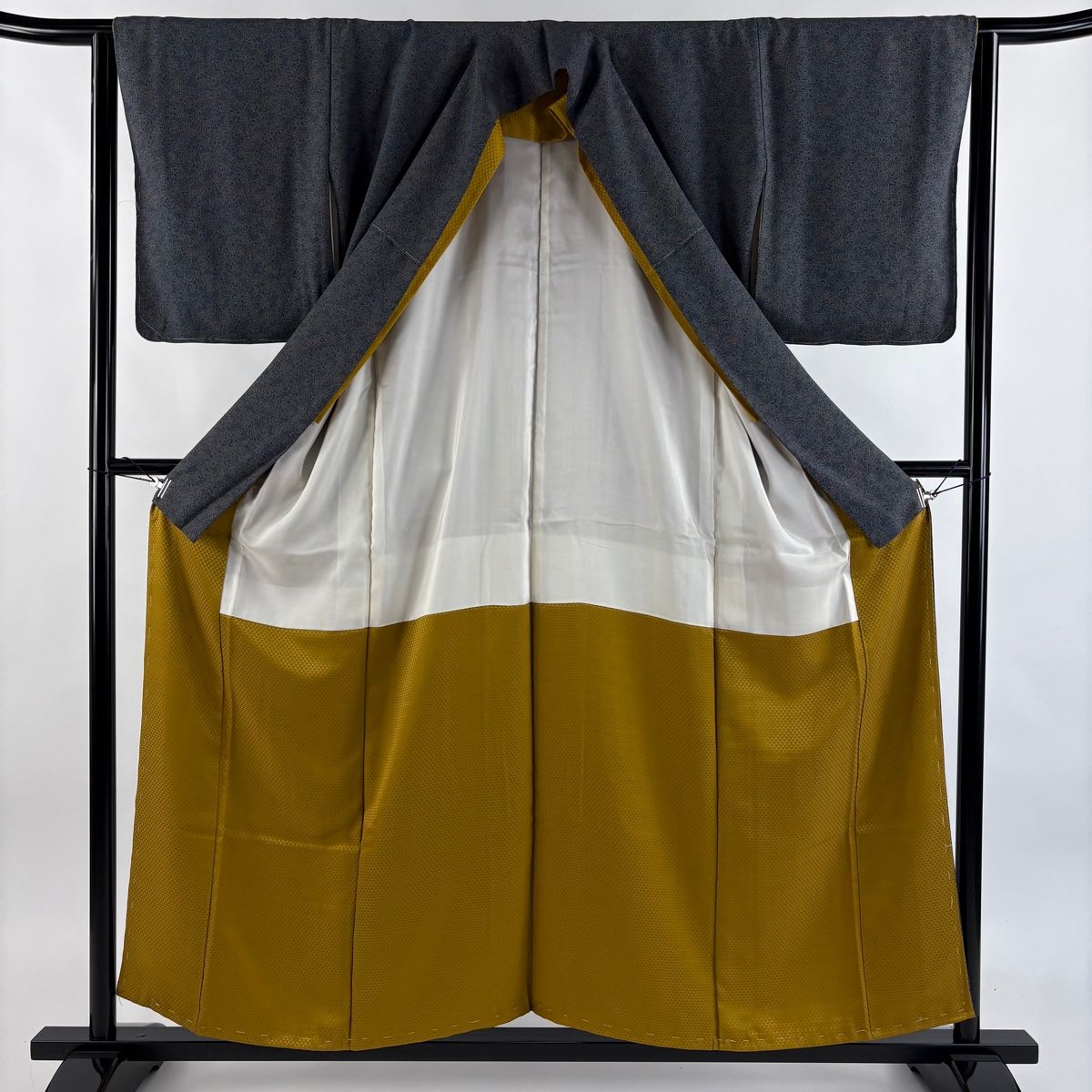  江戸小紋 身丈155 cm 裄丈64 5 M 袷 葉 幾何学 紺色 正絹 秀品 小紋 着物