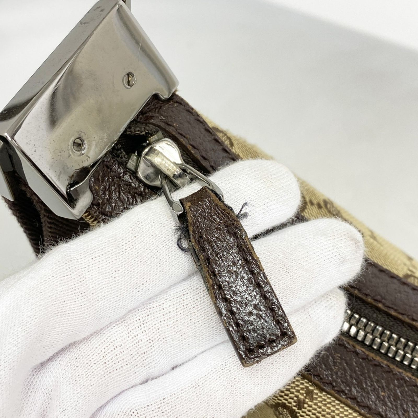 Gucci ショルダーバッグ