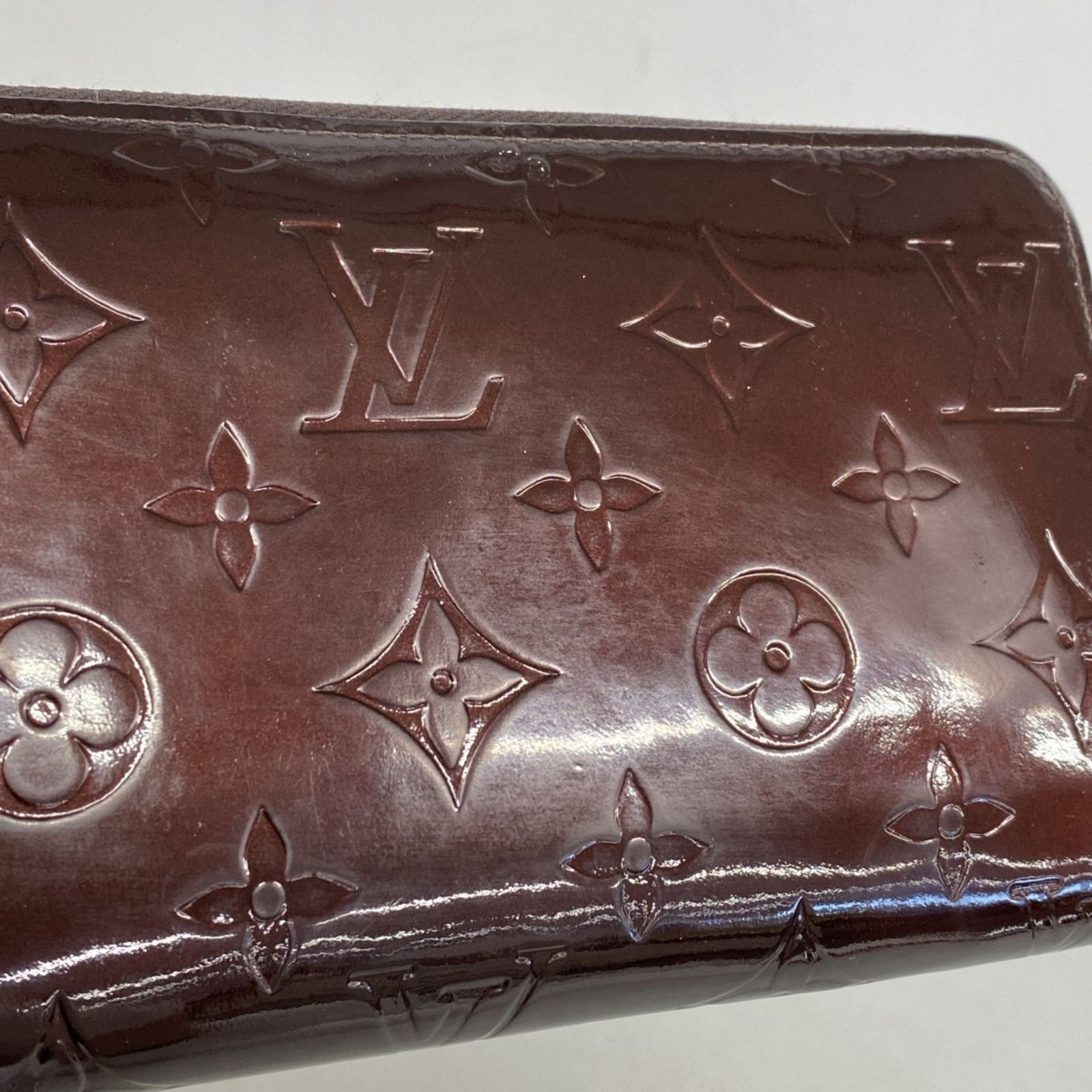 ルイヴィトン ヴェルニ アマラント ジッピーウォレット M93522 長財布 LOUIS VUITTON ヴェルニジッピーウォレット アマラントM93522