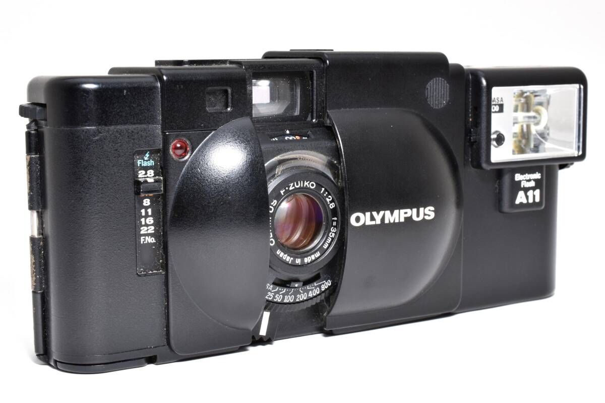 コンパクトフィルムカメラ