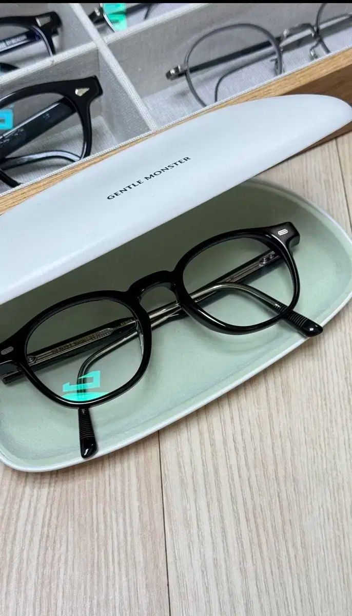 GENTLE MONSTER ジェントルモンスター エディ a